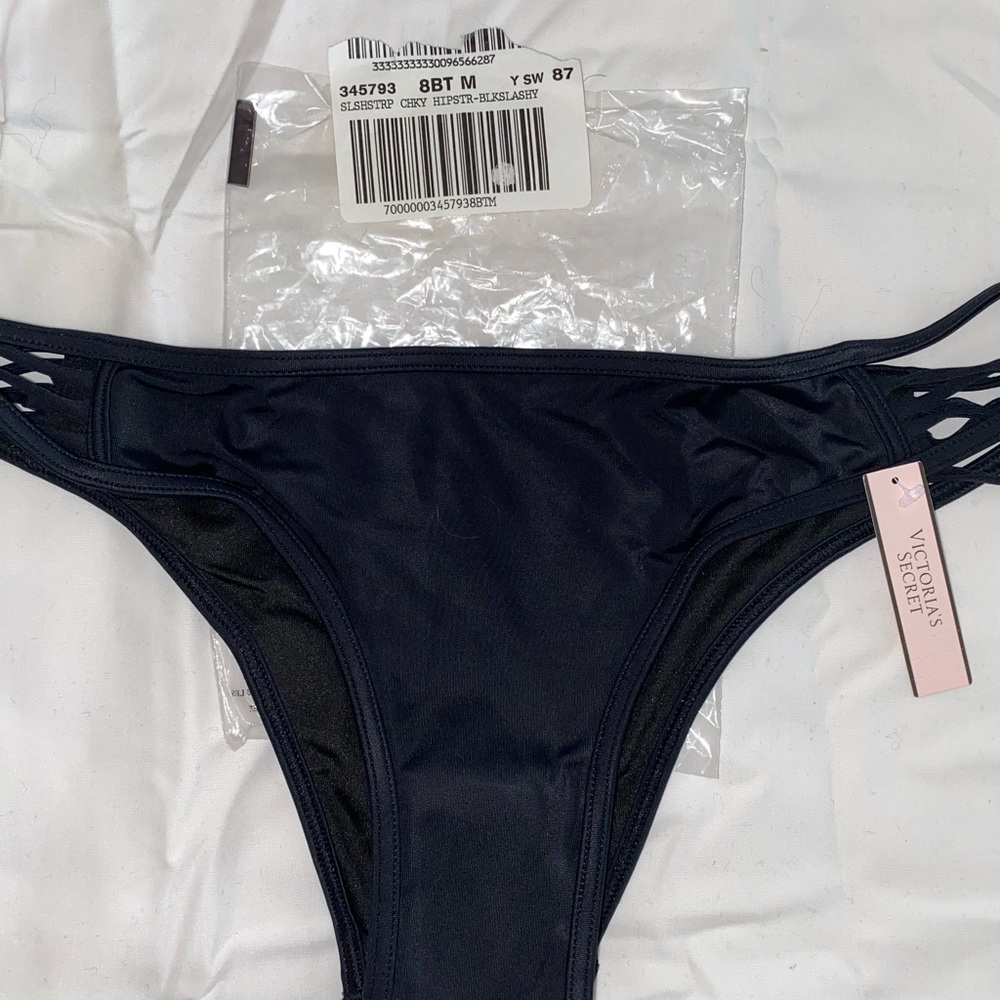 Bathing suit bottoms size medium